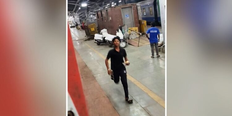स्टेशन का ये वीडियो देख पहले होंगे इमोशनल, फिर चेहरे पर आ जाएगी मुस्कान!
